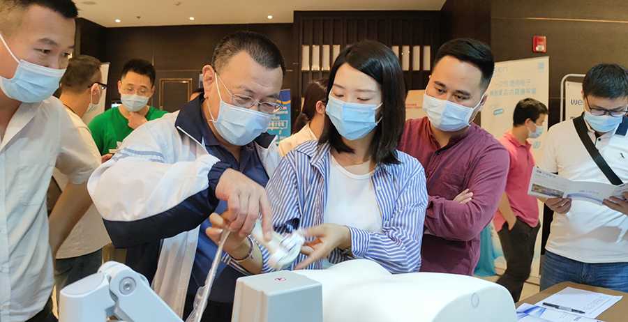 卡本医疗惊艳亮相第四届凤凰泌尿外科高峰论坛