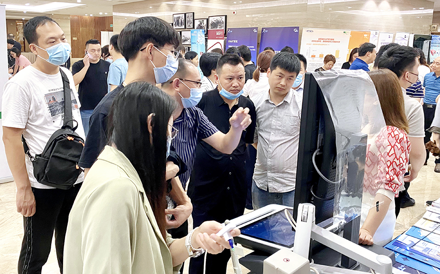 卡本医疗VENUS重庆首秀 引爆2022年泌尿外科学学术年会