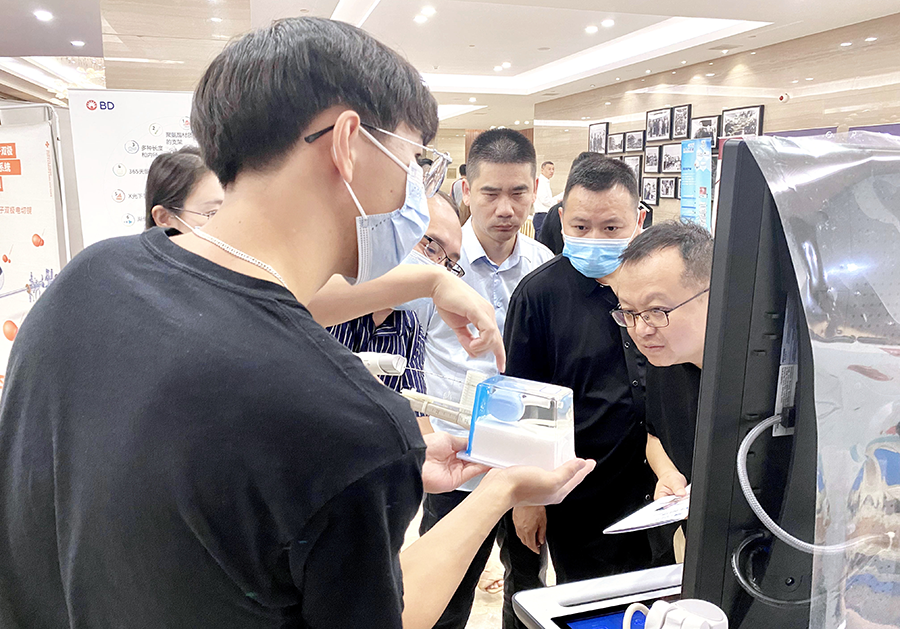 卡本医疗VENUS重庆首秀 引爆2022年泌尿外科学学术年会